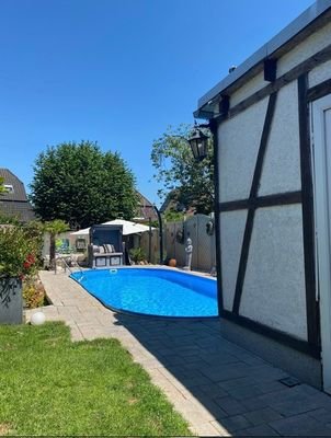 Marl DHH neu Garten mit Pool (002)