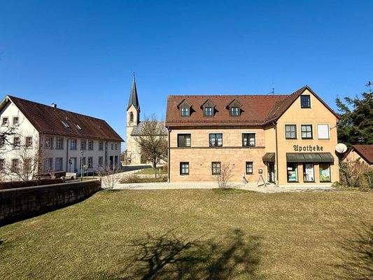 Historisches Wohn- und Geschäftshaus