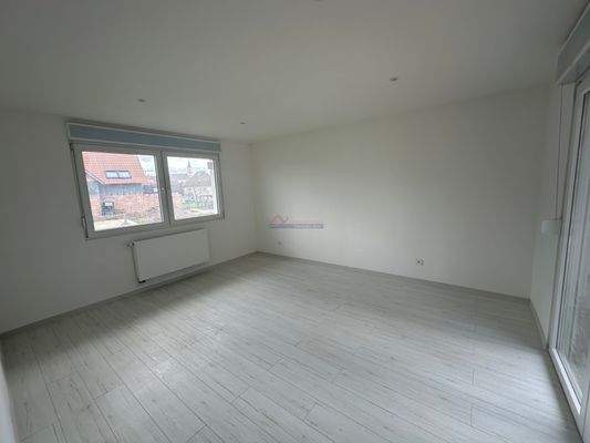 Schlafzimmer 1 mit Zugang Terrasse