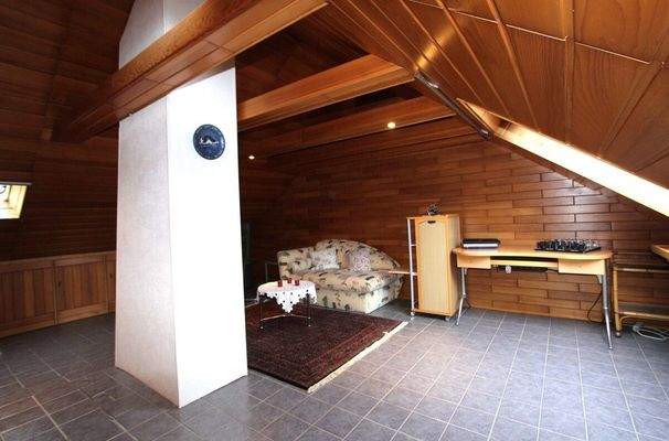 Zimmer III Dachgeschoss