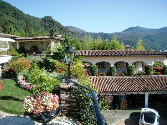 3l. WohnzimmerterrassePortico.JPG