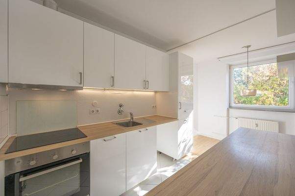 Lichtdurchflutete Küche