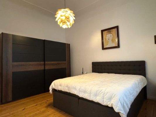 Schlafzimmer 1.2.jpg