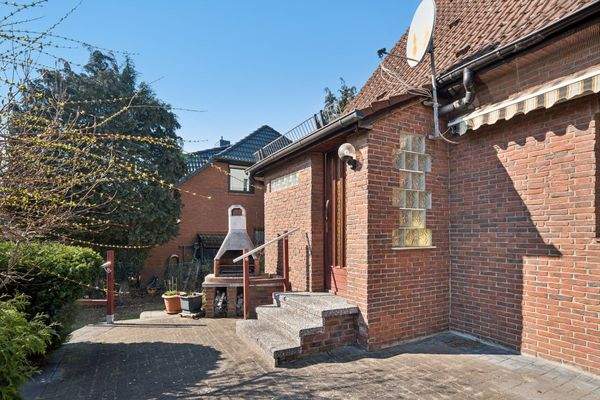 AUßENANSICHT RÜCKSEITE