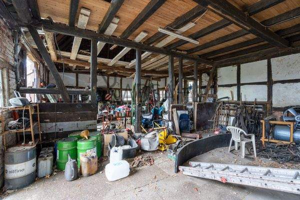 Werkstatt-/Stallgebäude