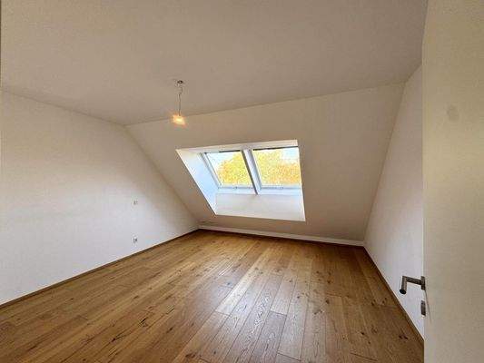 Schlafzimmer 1 von 2