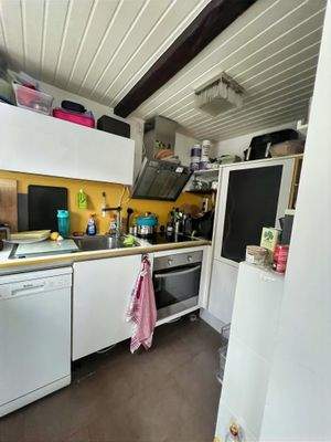 Offene Küche mit Einbauküche (inklusive)