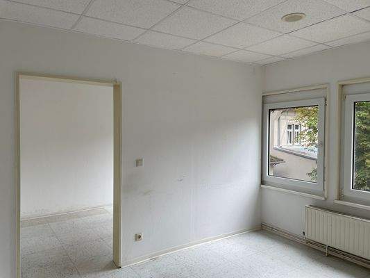 Raum mit Nebenraum.JPG