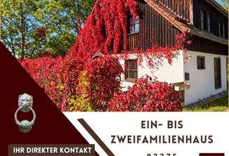Roter Wein im goldenen Herbst