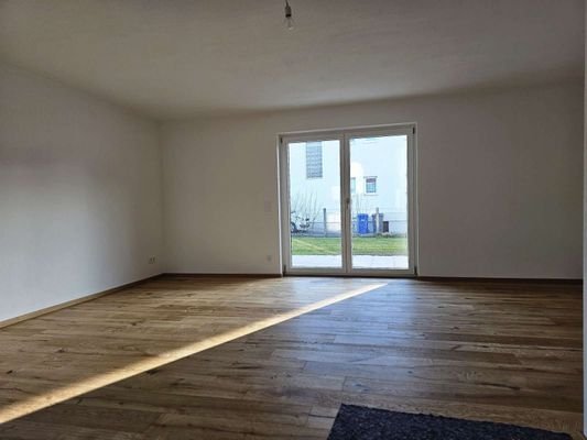 Wohnzimmer Blickrichtung Garte