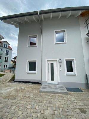 Haustüre bzw. Eingangsbereich.jpeg