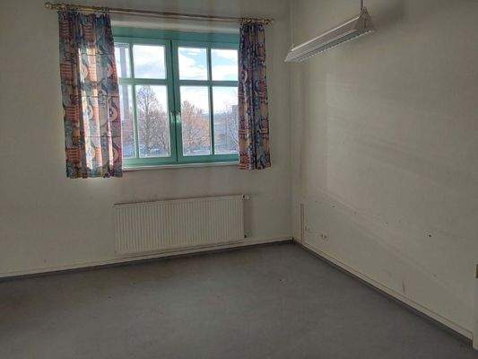 produktion-buero-laden-altenburg-vermieten (23)