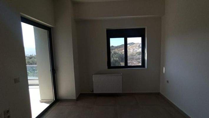 Kreta, Vlites: Apartment im ersten Stock mit Meer- und Bergblick zu verkaufen