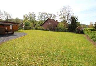 Grundstücksansicht seitlich