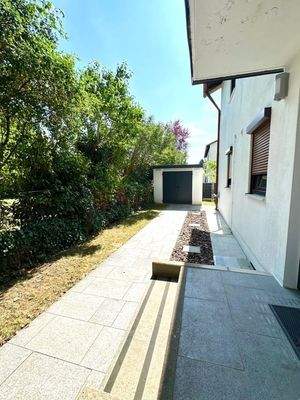 03. Eingangsbereich.jpg