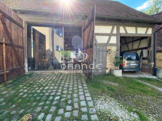 Auch das Nebengebäude darf zu Wohnzwecken umgebaut werden