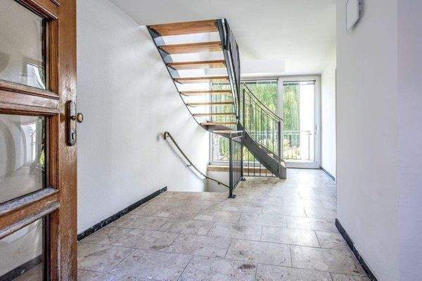 7 Treppenhaus (2).jpg