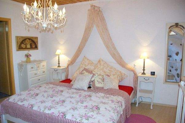 romantische, individuelle und elegante Ausstattung 