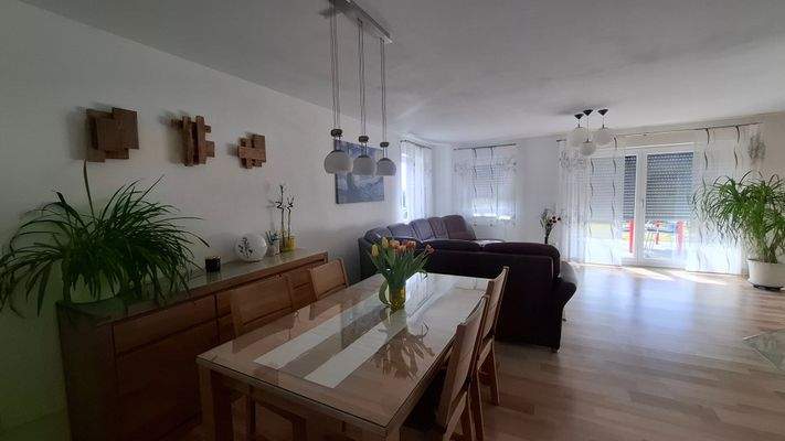 Essbereich im Wohnzimmer