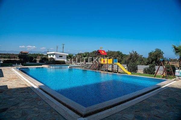 Apartment in a Complex Close to the Sea in Gaziveren Lefke