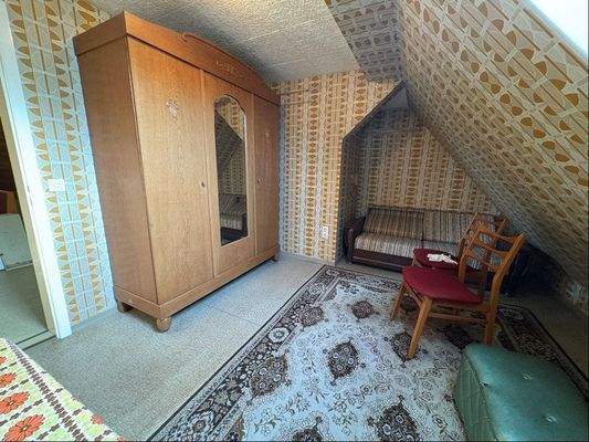 ausgebautes Zimmer im Dachgeschoss