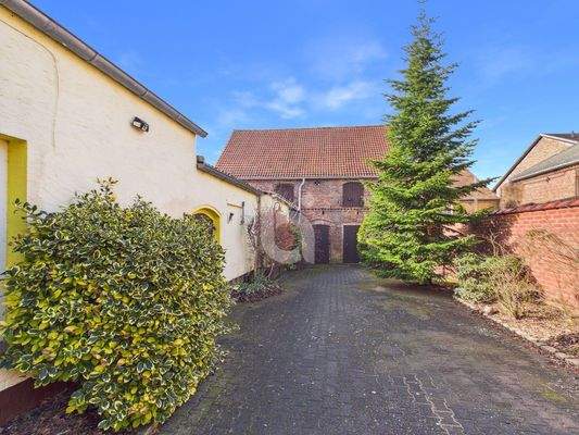 Hofareal (Nebengebäude)