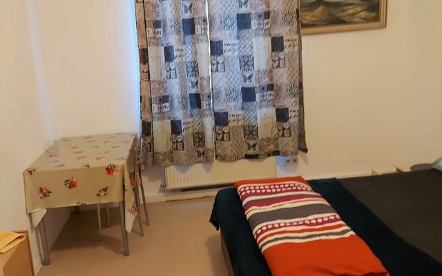 Zimmer mieten Stuttgart zeitwohnen urbanbnb 1.jpg