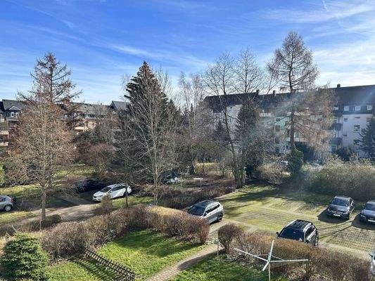 Aussicht Balkon zum Hinterhof.