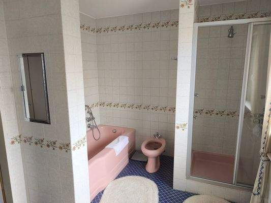 Teilansicht Badbereich OG