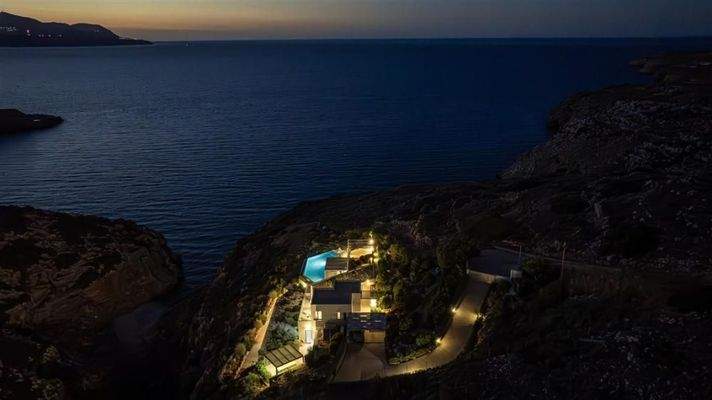 Kreta, Kokkino Chorio: Traumvilla mit makelloser Aussicht mit einer privaten Bucht zu verkaufen