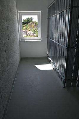 Teublitz HAUS A 23 Aufzug und Keller (1).JPG