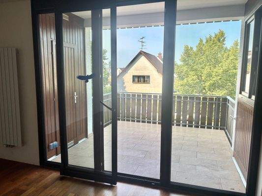 Schiebetür zum Balkon.jpg