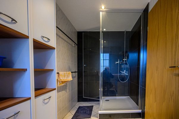 EG Bad Blick Dusche
