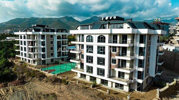 Investment Real Estate in an Elevated Position of Alanya Oba