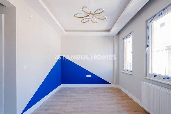 Key-Ready Whole Building in Fatih 100 m from Arterial Road