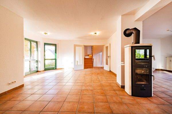 Wohnzimmer mit Kamin