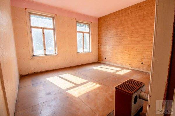 Rechter Eingang - Wohnung OG Zimmer 3