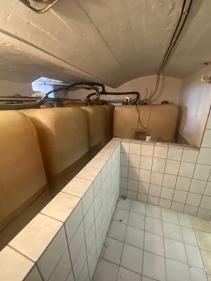 Keller; Öltanks