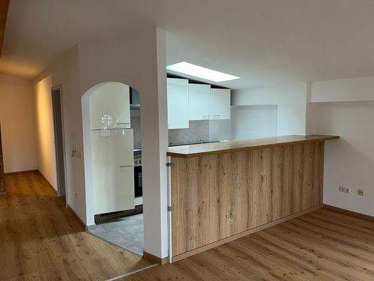 Wohn-Essbereich mit Theke (4).jpg