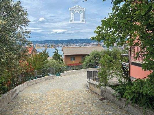 Salita Muggia Vecchia2.jpg