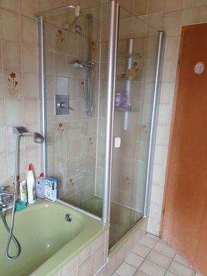 Jagdhausweg 12-1. OG Bad re.