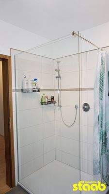 ... mit Dusche