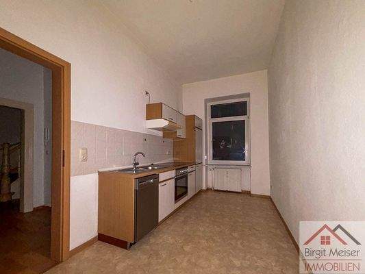 Küchenzeile mit Platz für Tisch und Stuhl