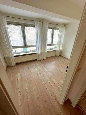 Kinder- Arbeits- oder Ankleidezimmer obere Etage