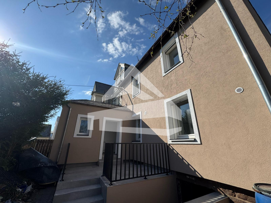 Aussenansicht Eingang.png