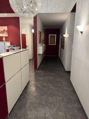 Empfangsbereich und Flur