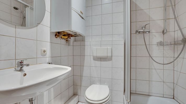 Badezimmer WHG 1.OG Basteigasse