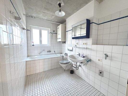 Bad mit Waschmaschinenanschluss