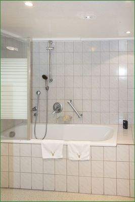 Badewanne im Untergeschoss