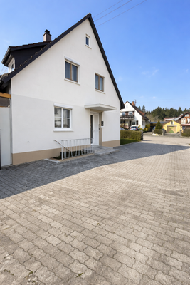 Musterbild Gebäudeeingang